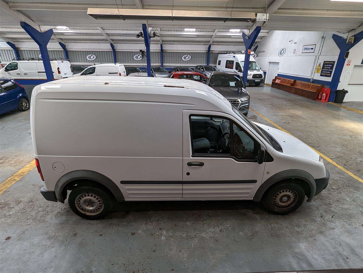 <p>2011 FORD TRAN CONNECT 90 T230</p>