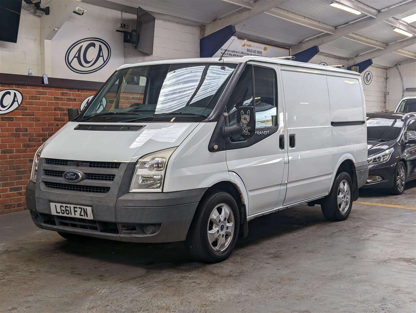 <p>2011 FORD TRANSIT 85 T300S FWD</p>