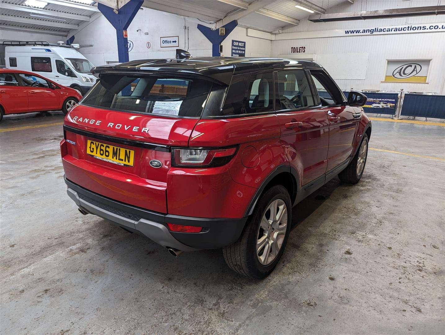 <p>2016 LAND ROVER RANGE ROVER EVOQUE SE TEC</p>