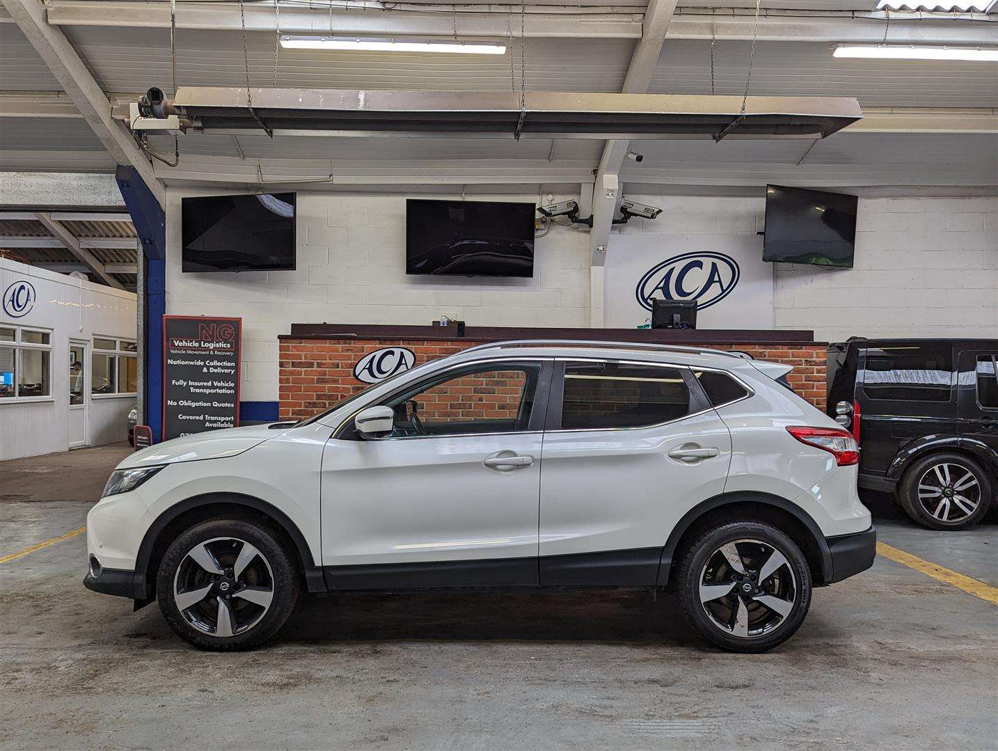 <p>2015 NISSAN QASHQAI N-TEC + DCI</p>