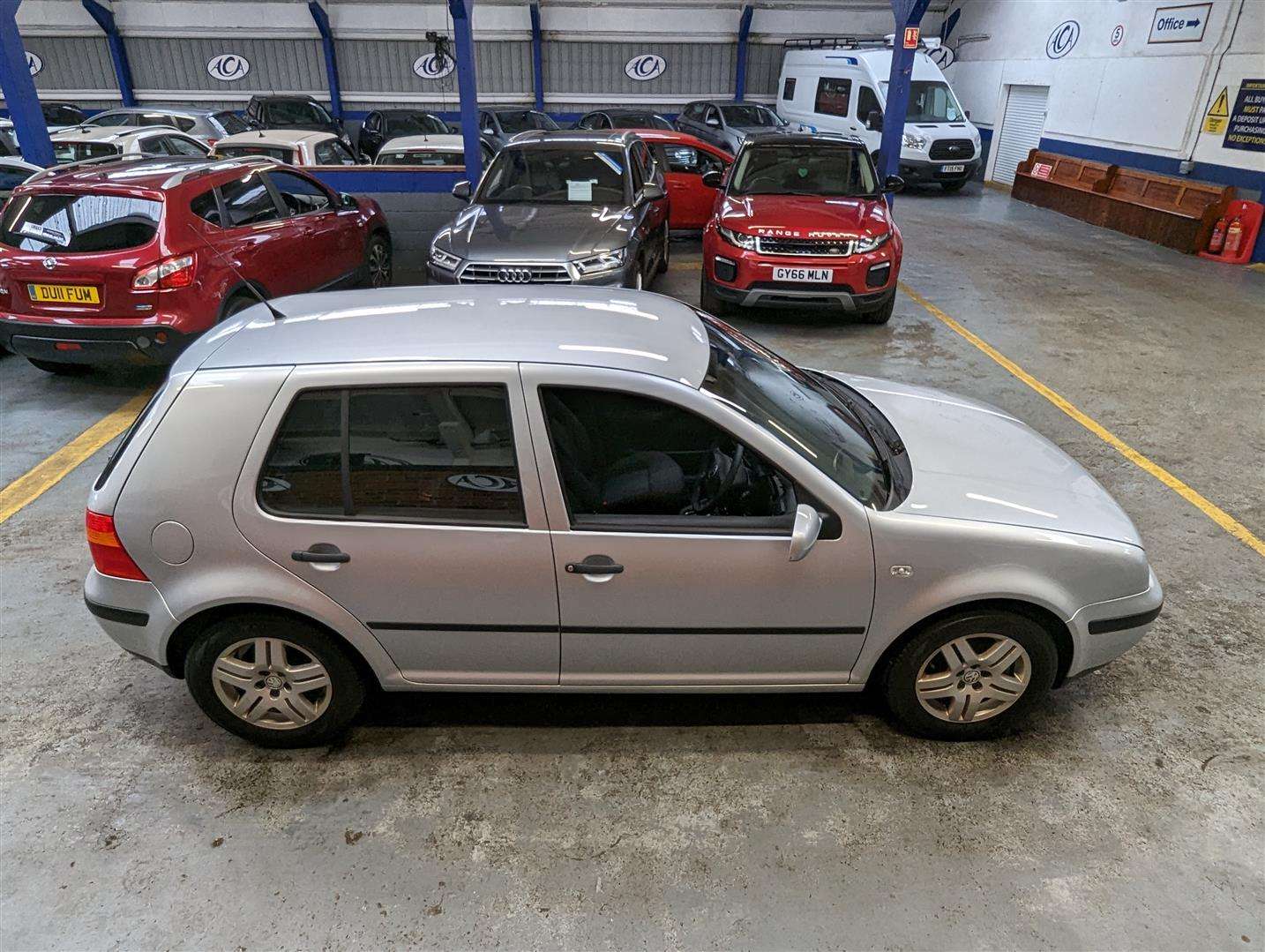 <p>2003 VOLKSWAGEN GOLF MATCH AUTO</p>