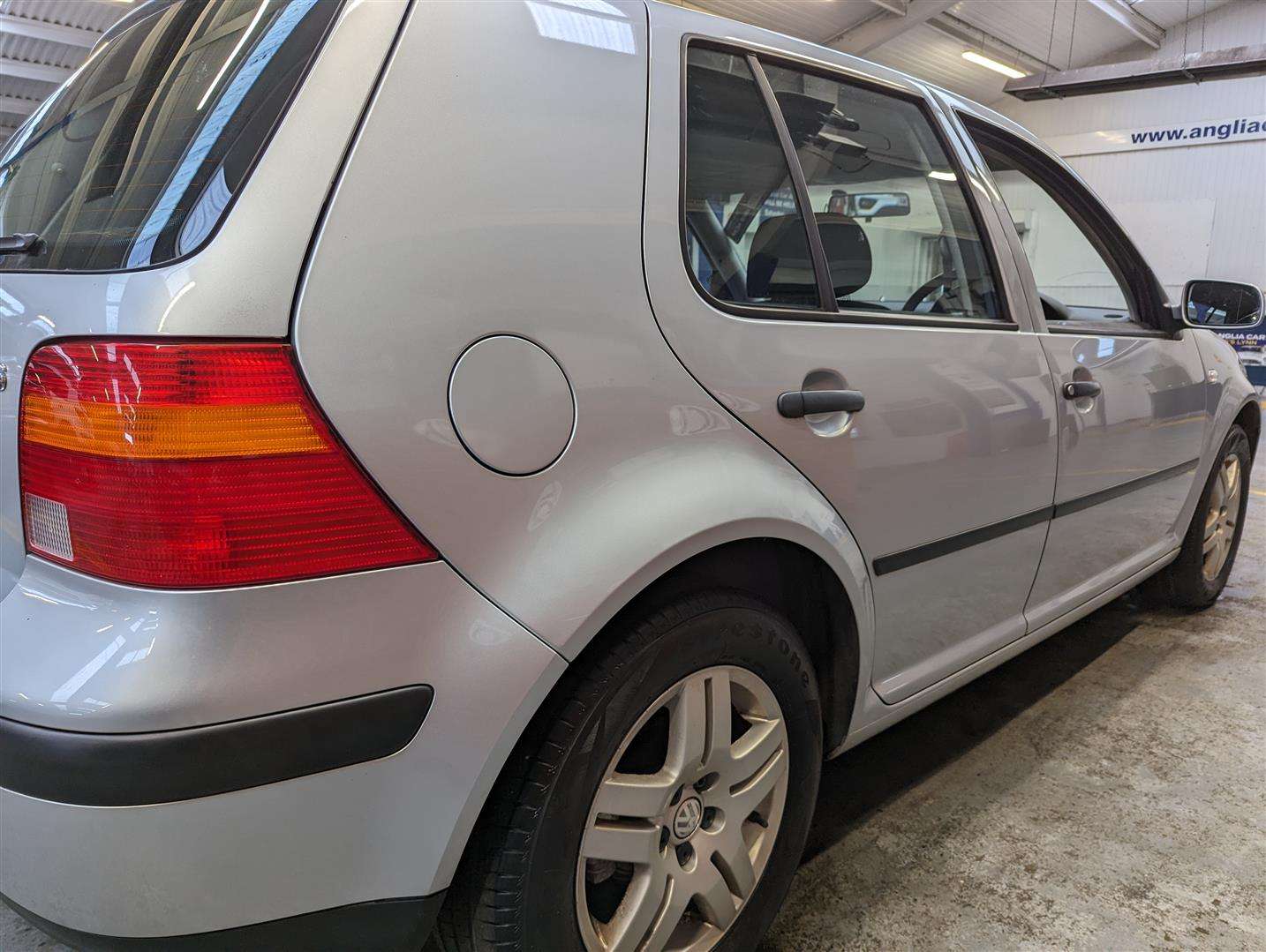 <p>2003 VOLKSWAGEN GOLF MATCH AUTO</p>