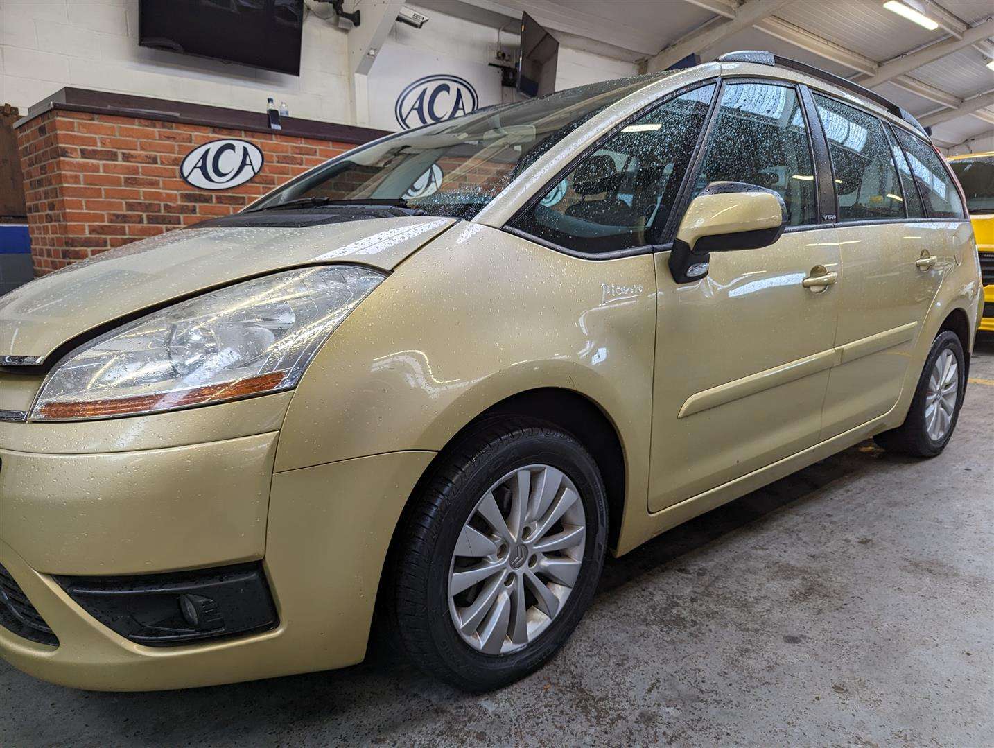 <p>2009 CITROEN C4 GRAND PICASSO VTR+ HDI</p>