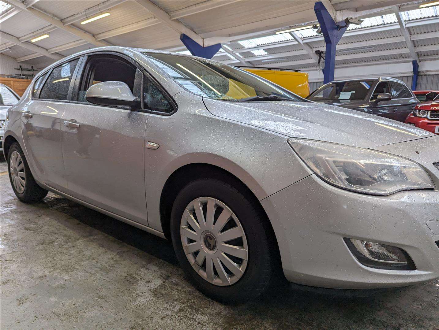 <p>2010 VAUXHALL ASTRA EXCLUSIV 113</p>