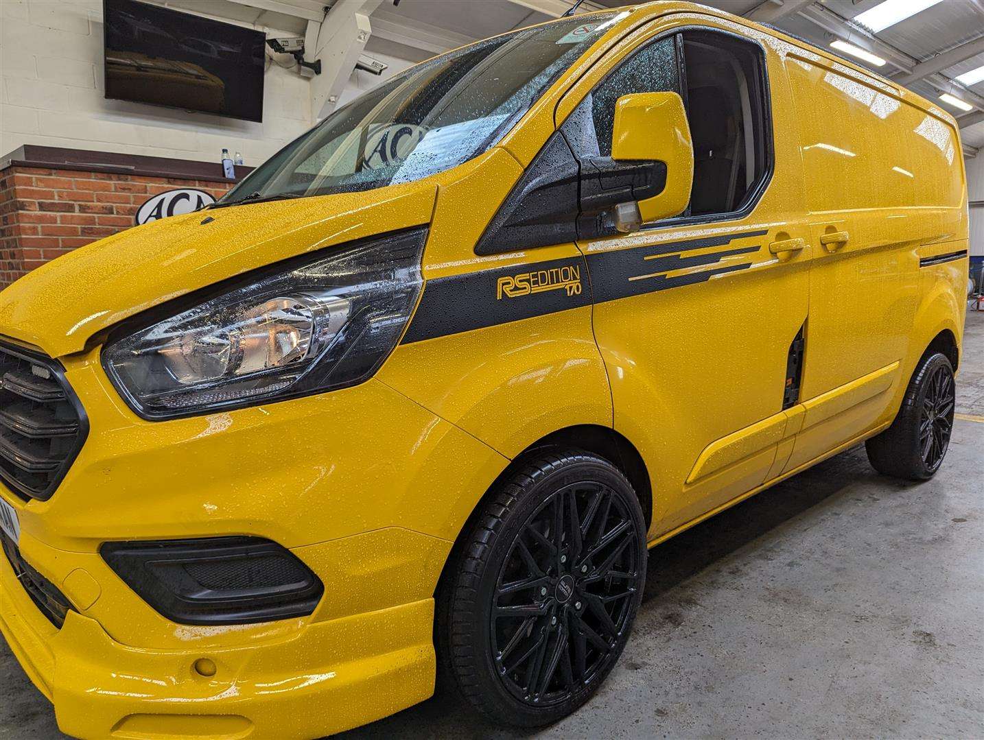 <p>2019 FORD TRANSIT CUSTOM 340 BASE</p>