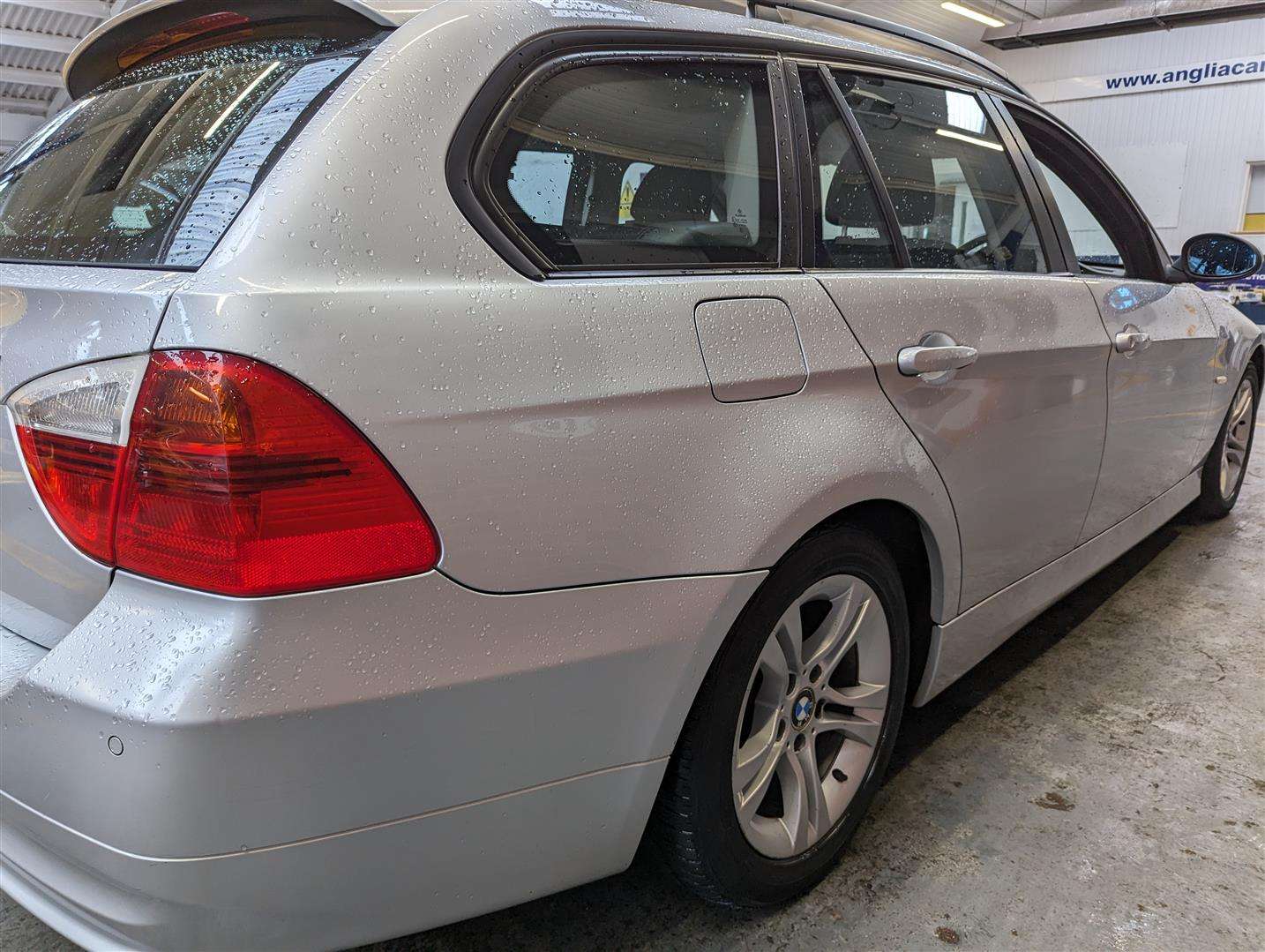 <p>2008 BMW 320D SE TOURING AUTO</p>