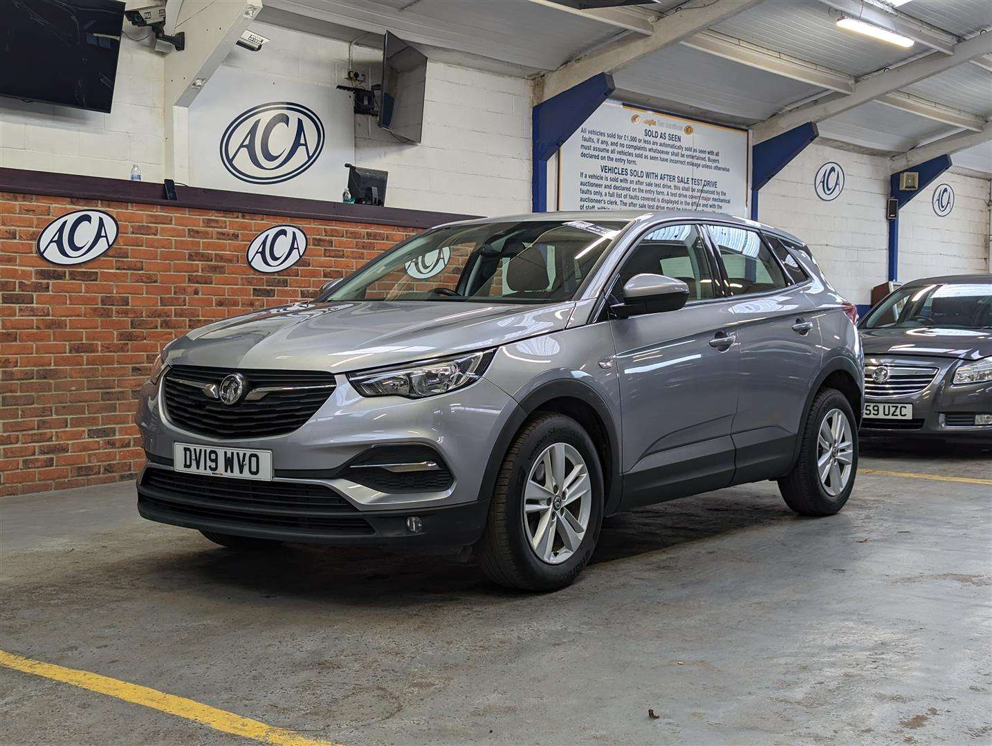 <p>2019 VAUXHALL GRANDLAND X SE TURBO S/S</p>