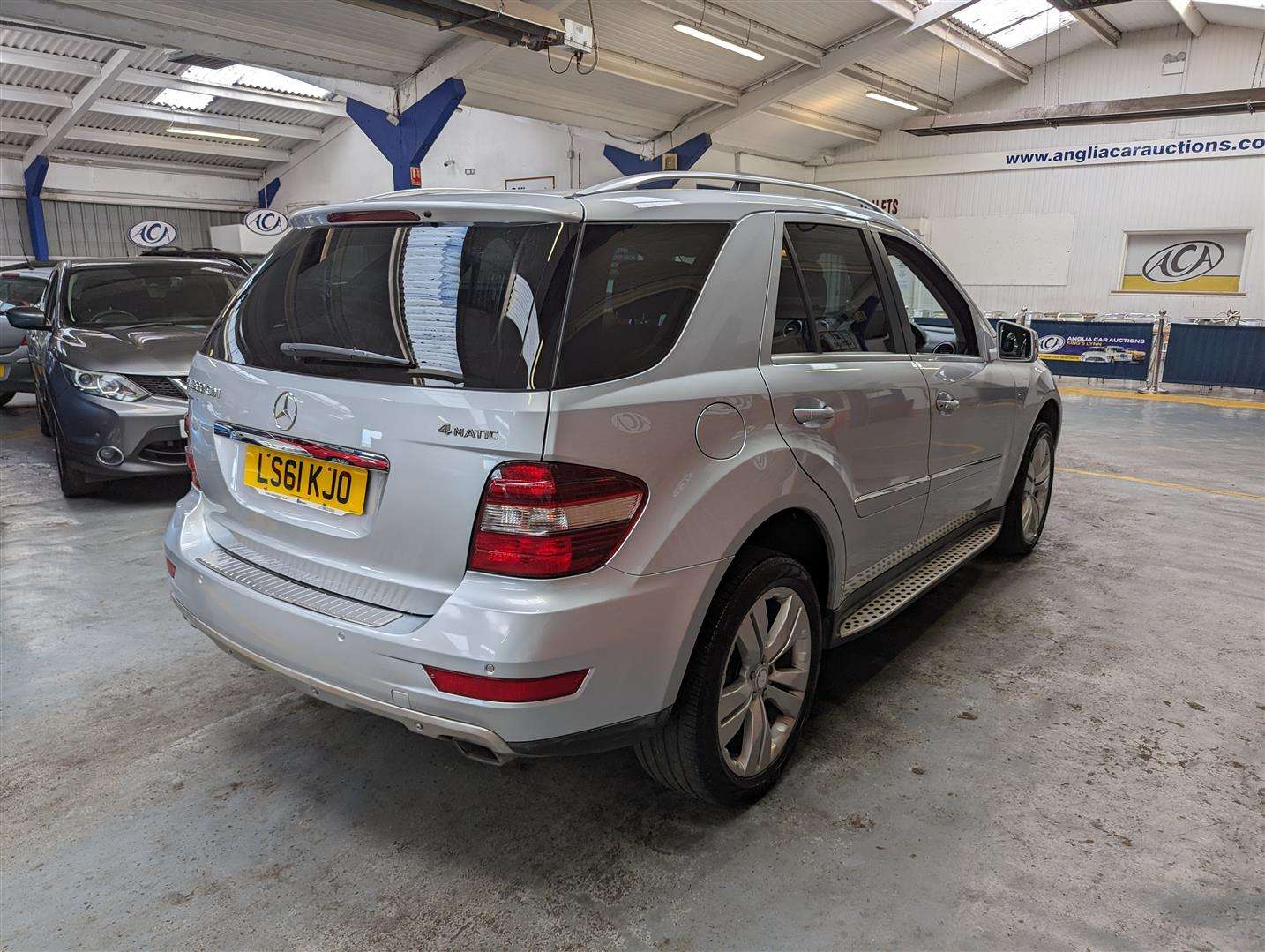 <p>2011 MERCEDES-BENZ ML300 SPORT CDI BLUE-CY AUTO</p>