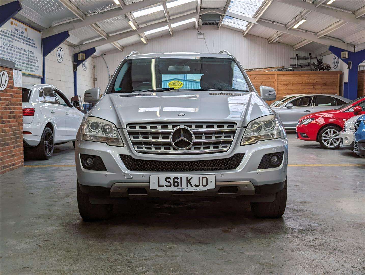 <p>2011 MERCEDES-BENZ ML300 SPORT CDI BLUE-CY AUTO</p>