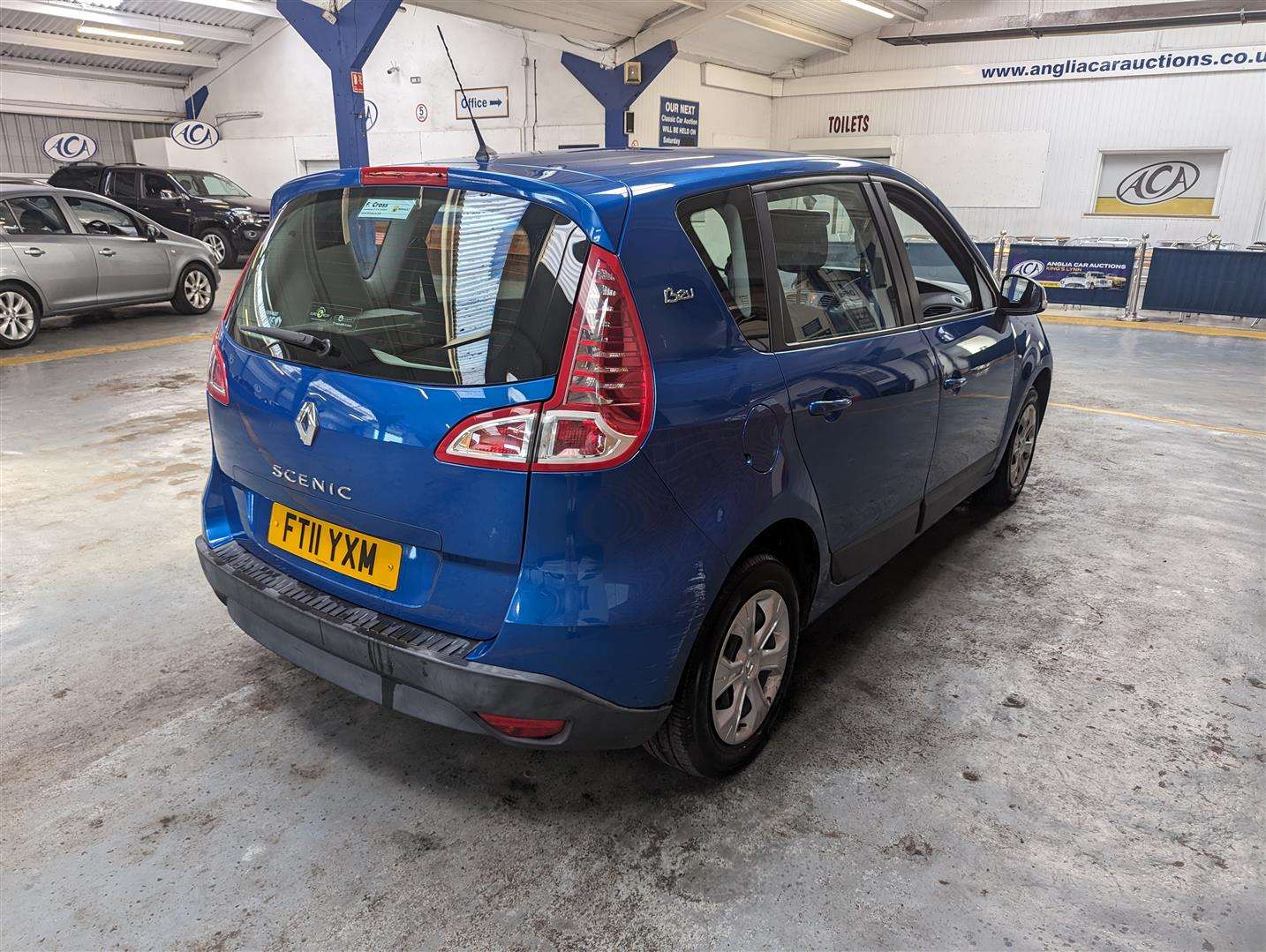 <p>2011 RENAULT SCENIC **SOLD</p>