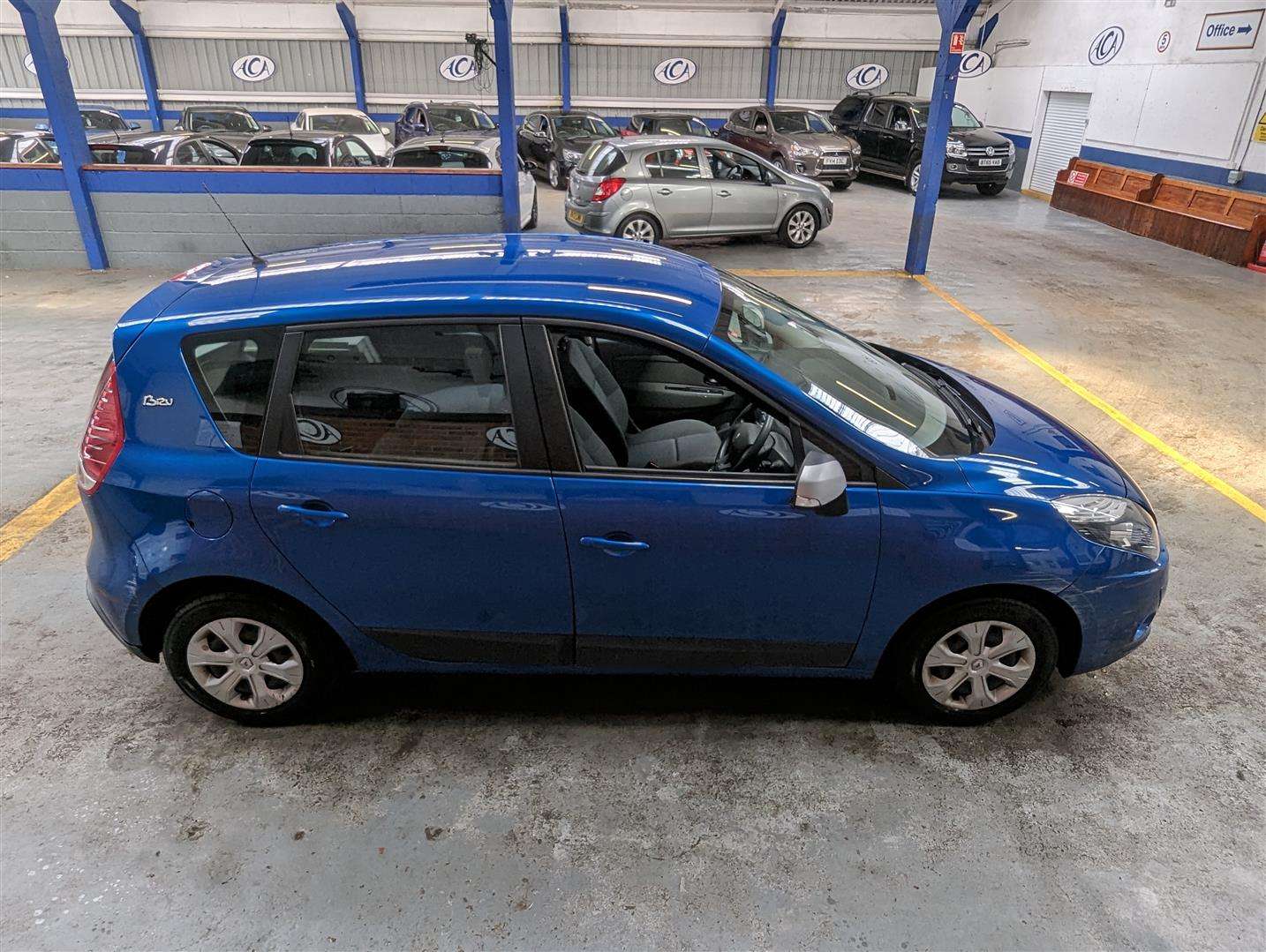 <p>2011 RENAULT SCENIC **SOLD</p>