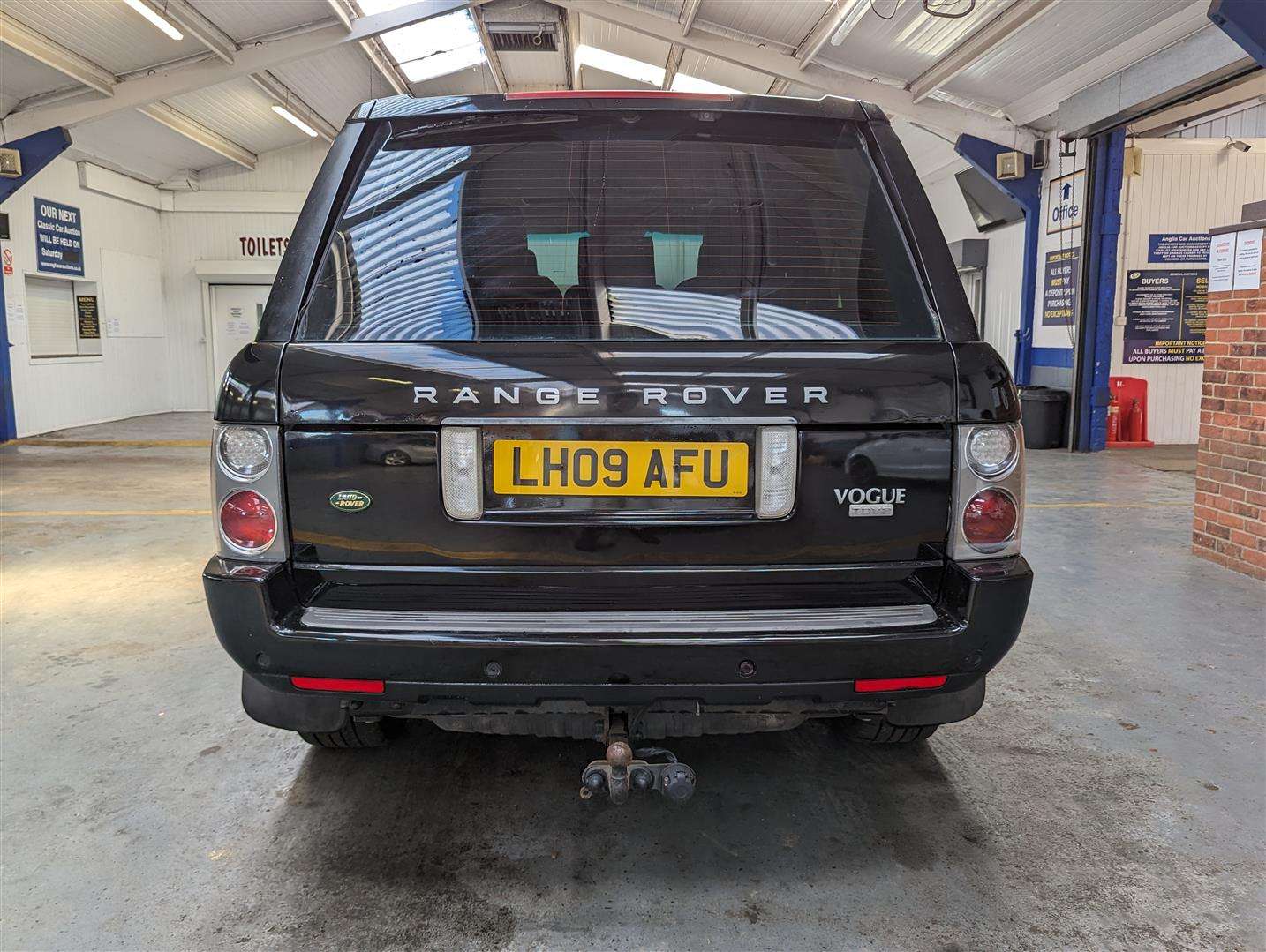 <p>2009 LAND ROVER RANGE ROVER VOGUE TDV8 AUTO *SOLD</p>