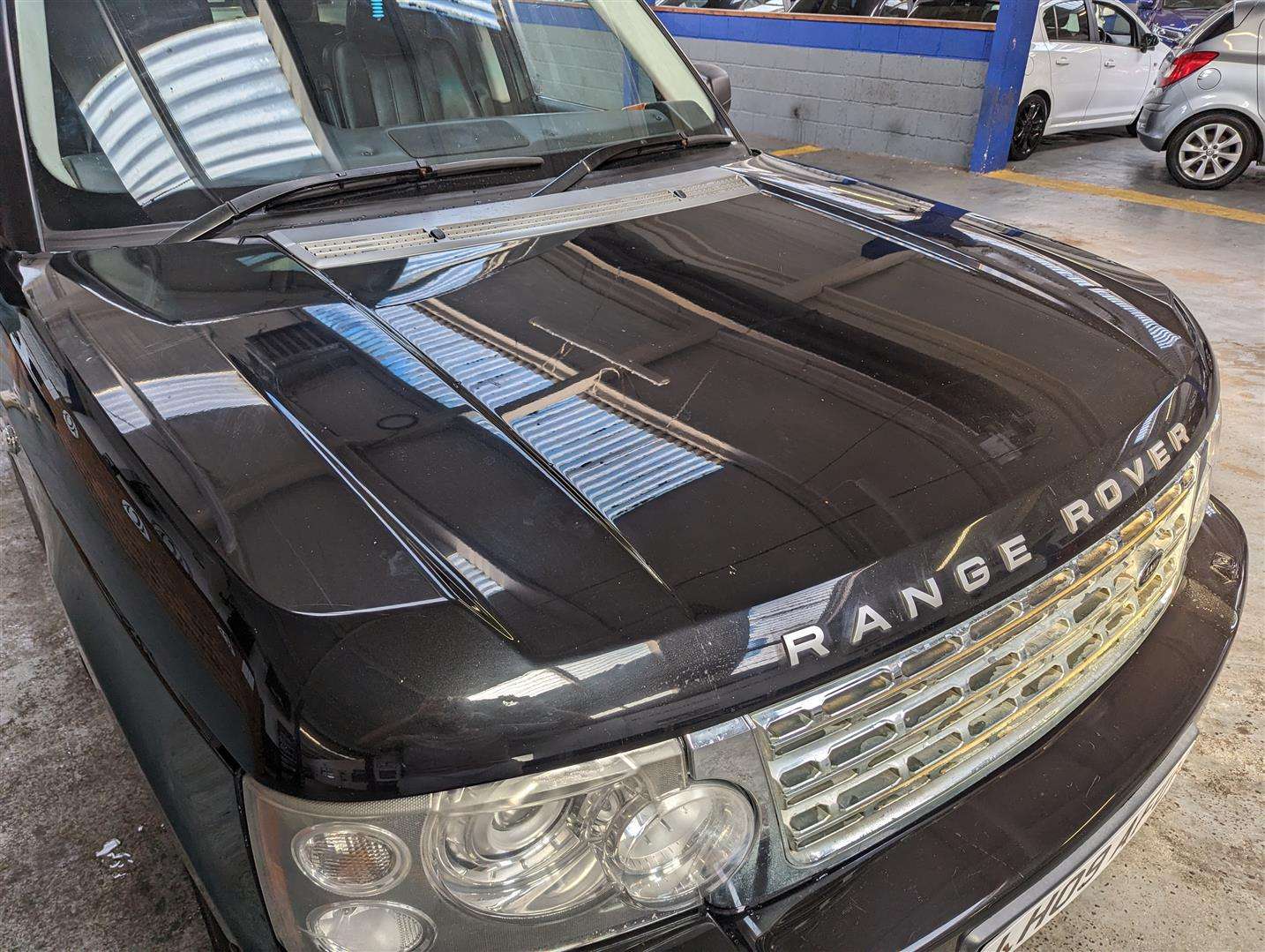 <p>2009 LAND ROVER RANGE ROVER VOGUE TDV8 AUTO *SOLD</p>