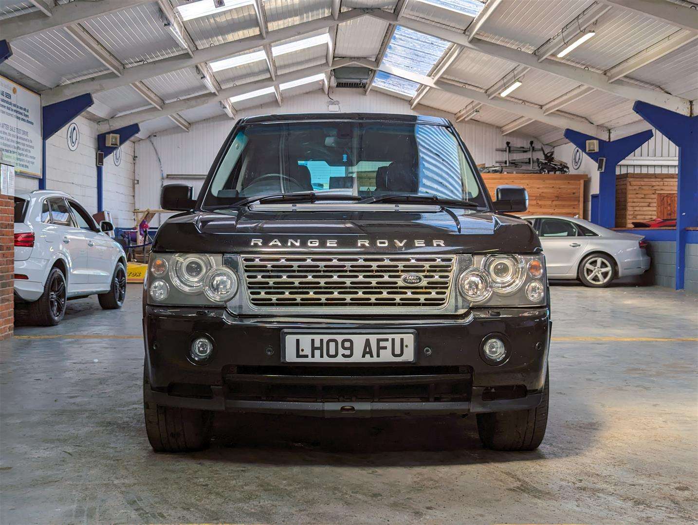 <p>2009 LAND ROVER RANGE ROVER VOGUE TDV8 AUTO *SOLD</p>