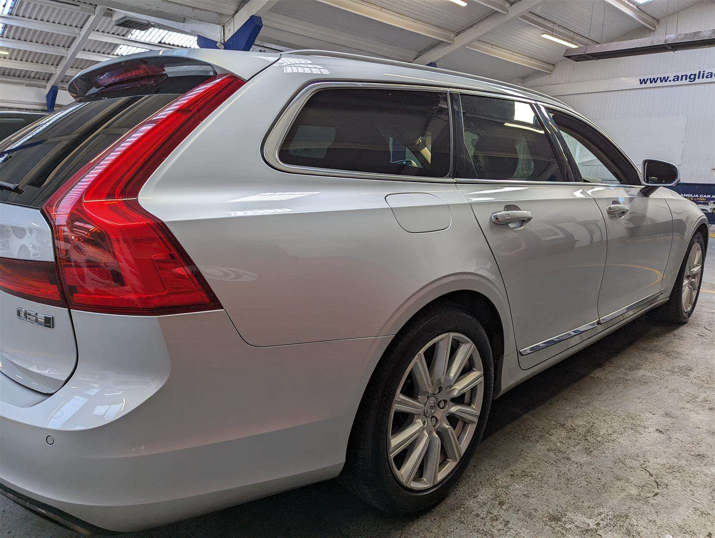 <p>2017 VOLVO V90 INSCRIPTION PRO D5PP</p>