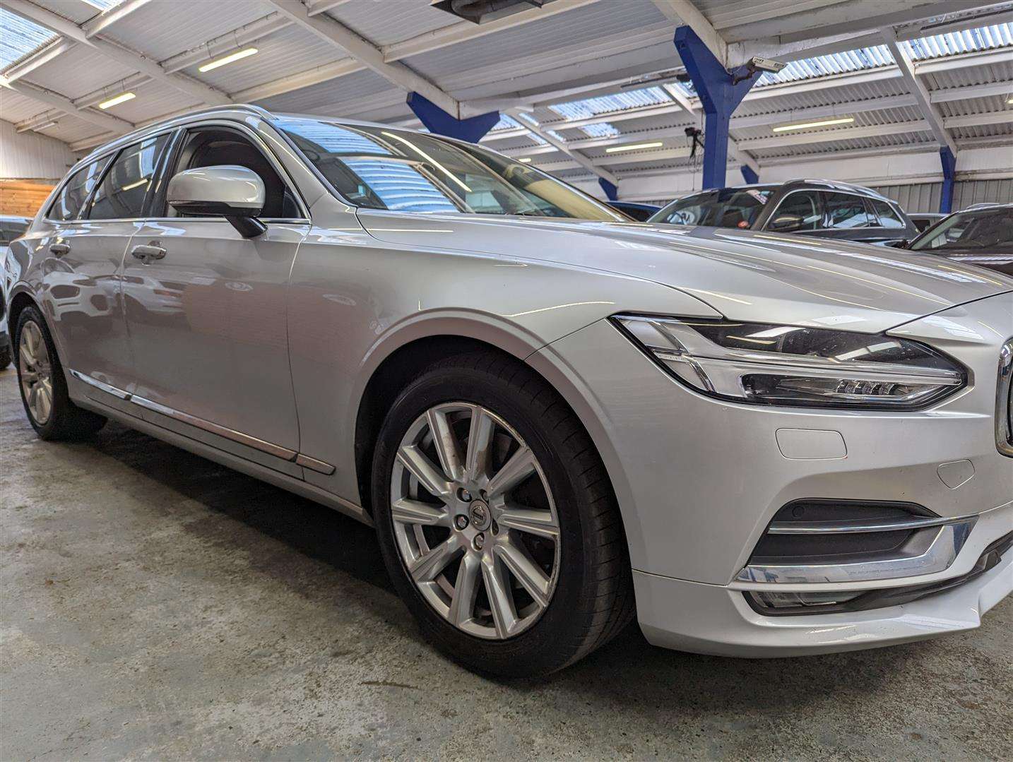 <p>2017 VOLVO V90 INSCRIPTION PRO D5PP</p>