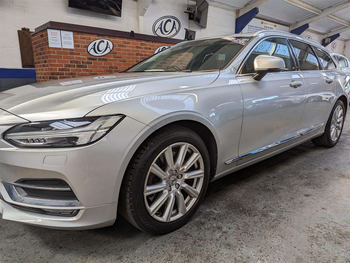 <p>2017 VOLVO V90 INSCRIPTION PRO D5PP</p>