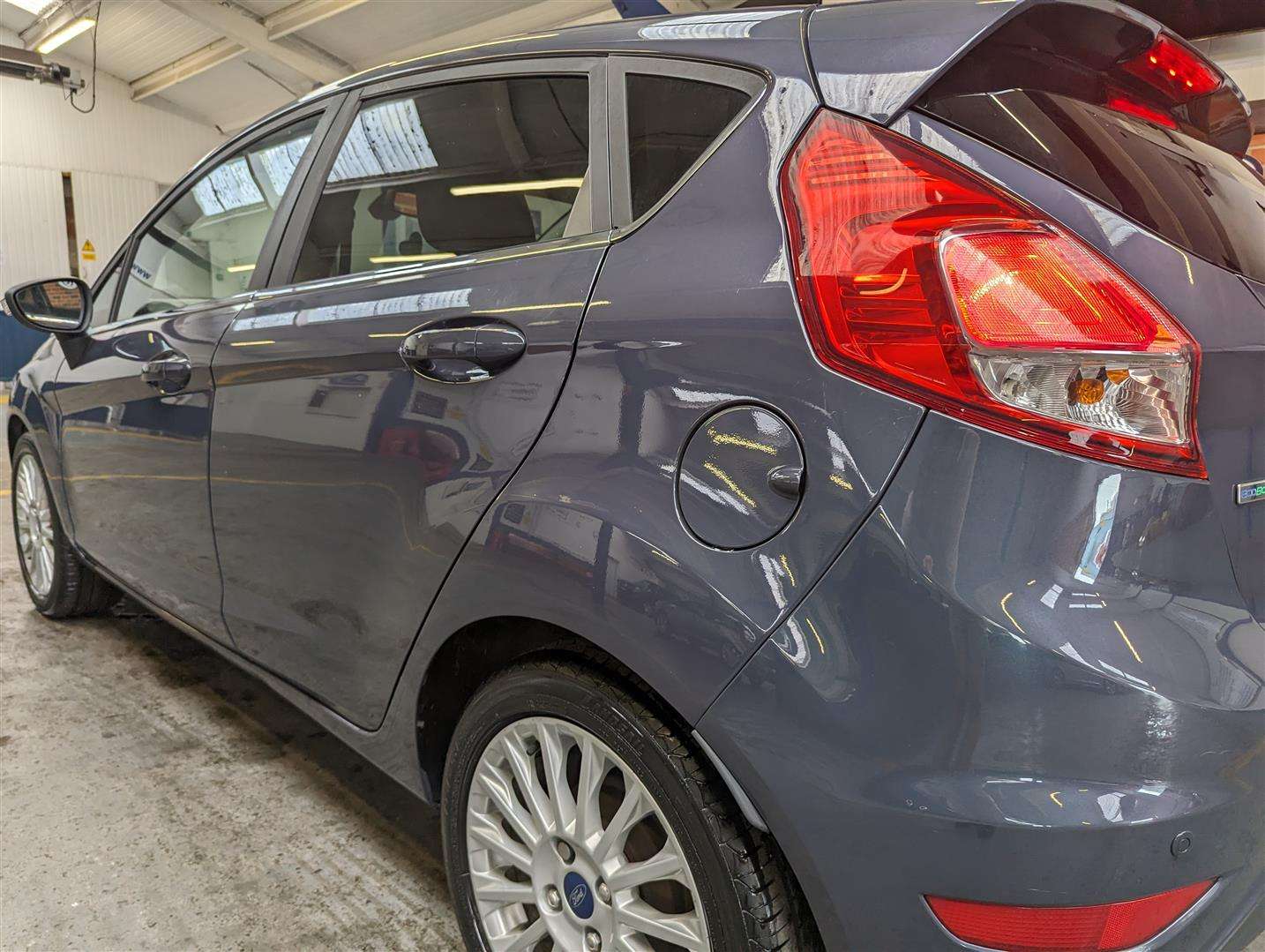 <p>2014 FORD FIESTA TITANIUM</p>