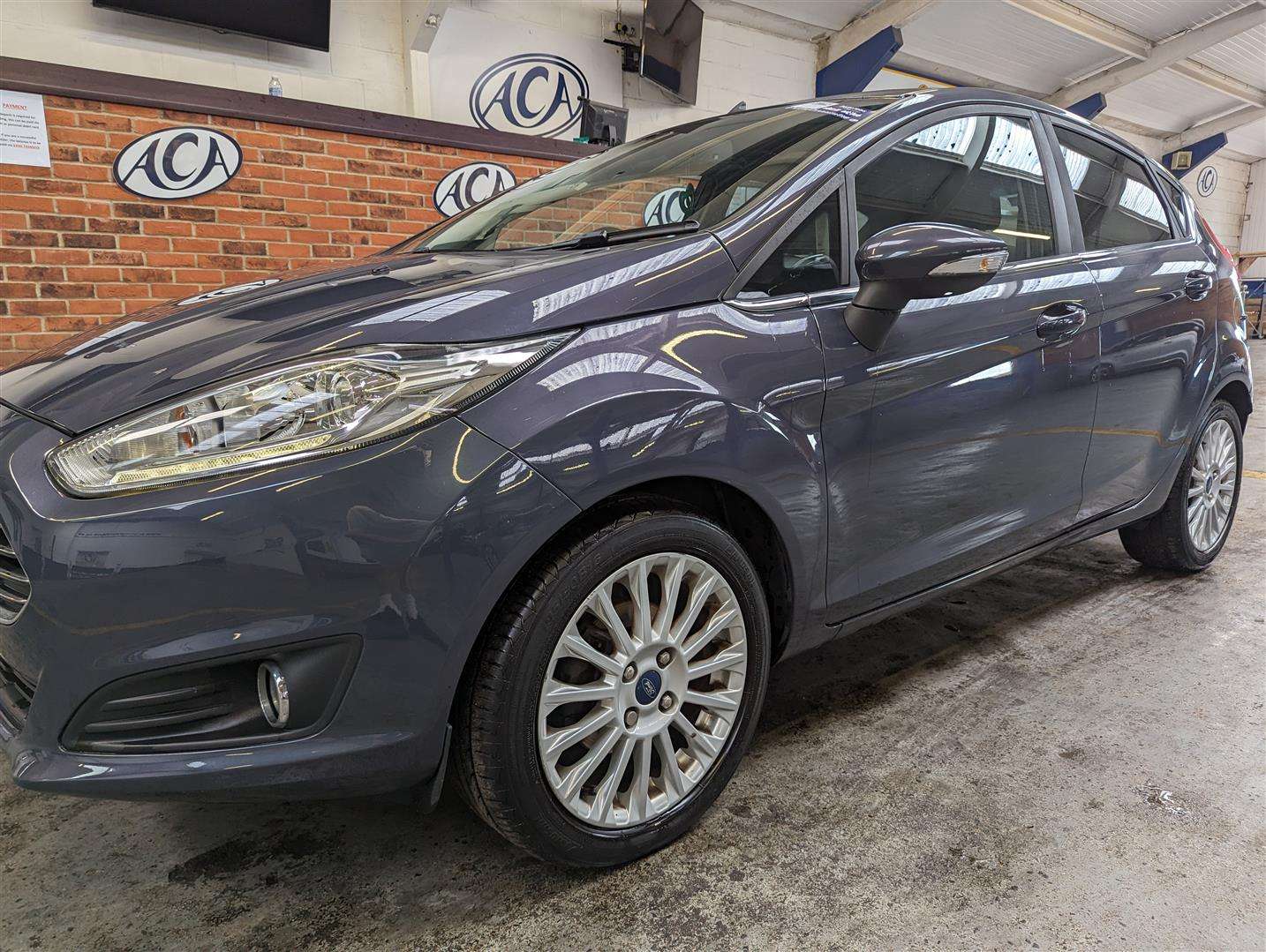 <p>2014 FORD FIESTA TITANIUM</p>