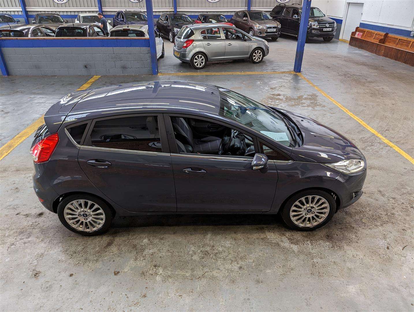 <p>2014 FORD FIESTA TITANIUM</p>