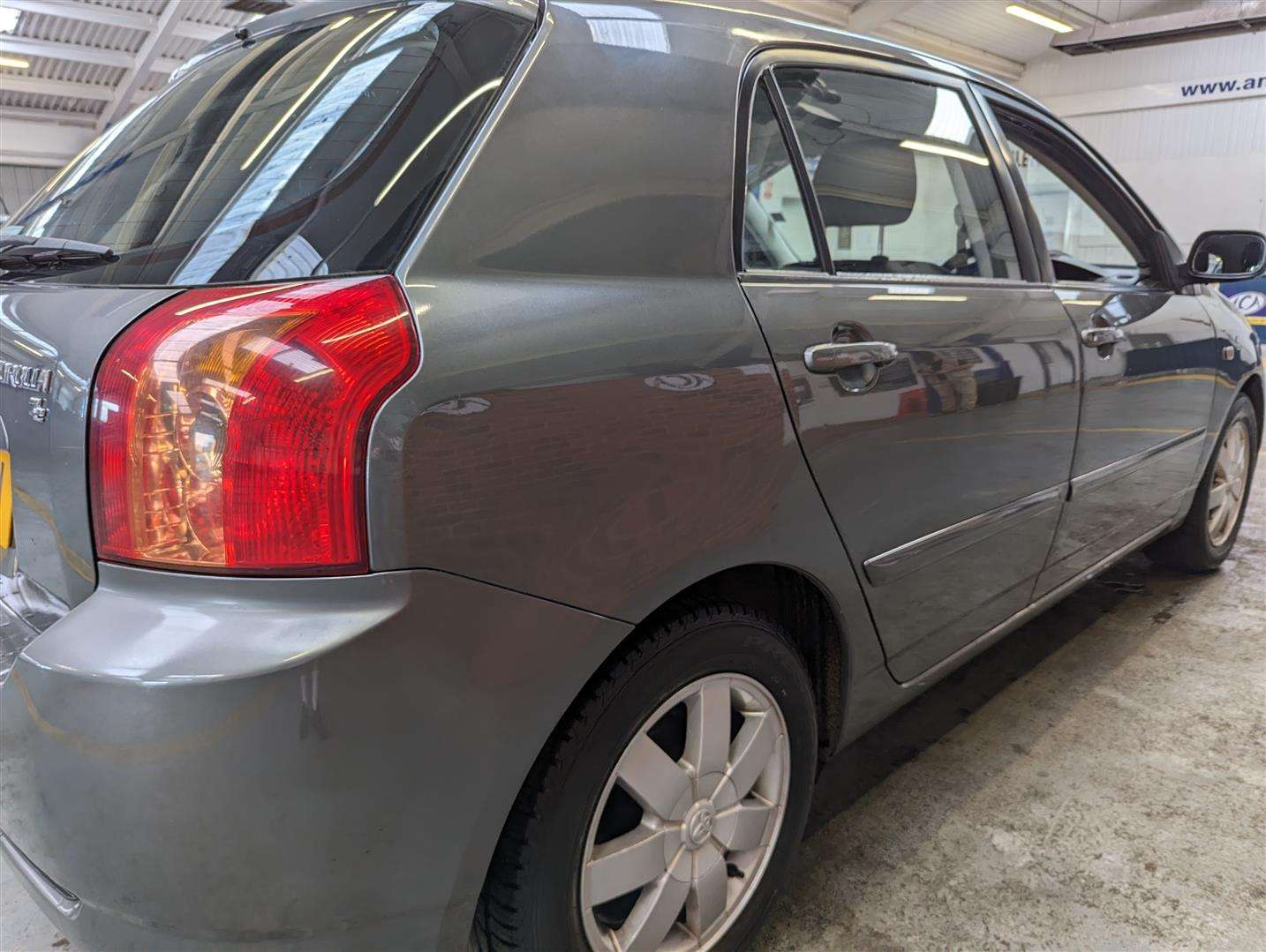 <p>2005 TOYOTA COROLLA T2 VVTI</p>