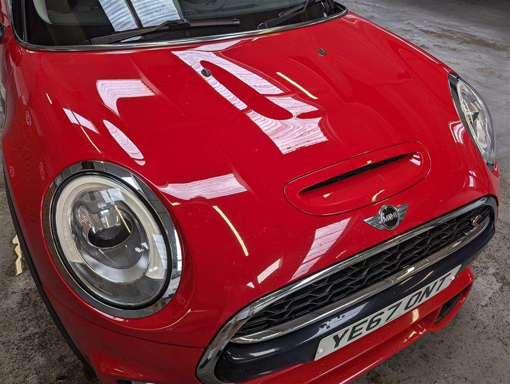 <p>2017 MINI COOPER S AUTO</p>