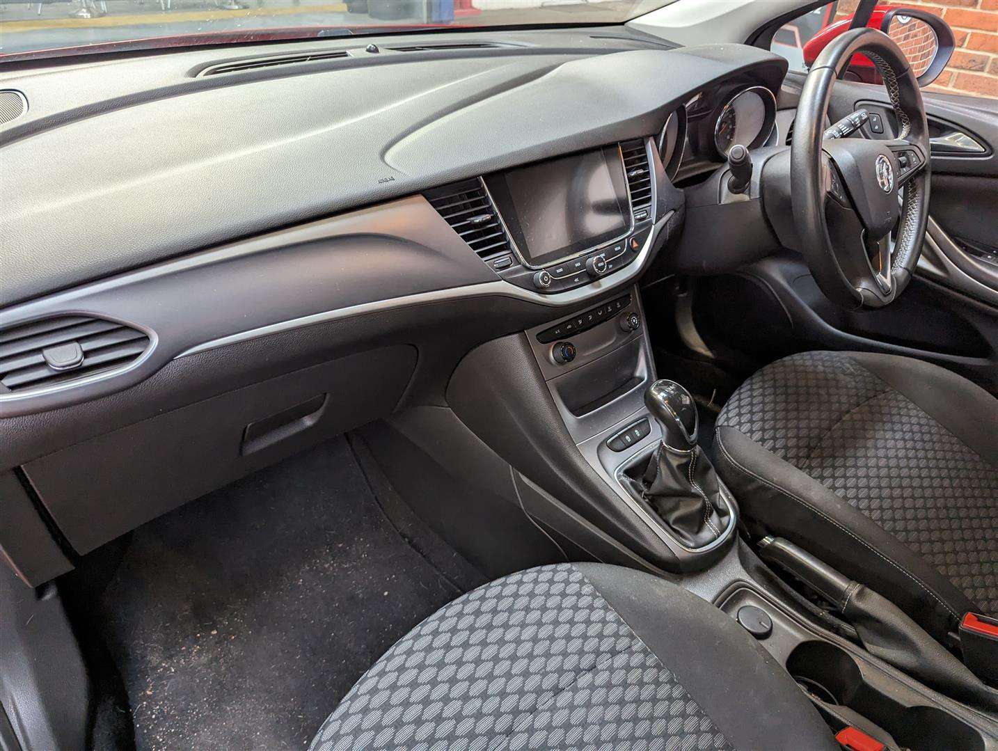 <p>2018 VAUXHALL ASTRA TECH LN NV CDTI E-T</p>