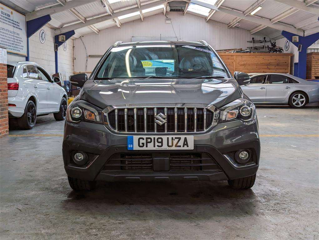 <p>2019 SUZUKI SX4 S-CROSS SZ-T BOOSTERJ</p>