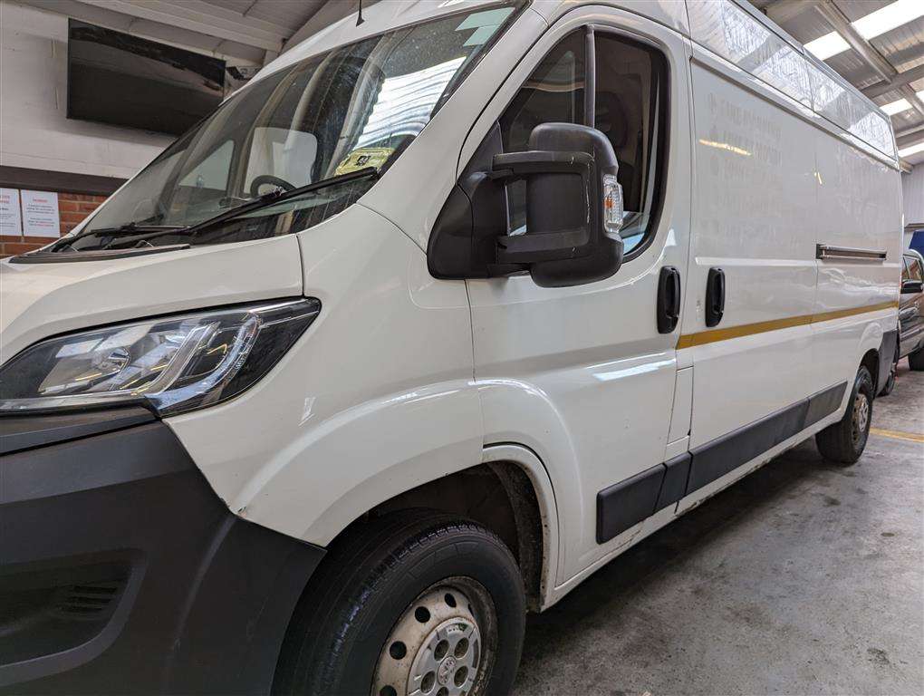 <p>2018 PEUGEOT BOXER 335 PRO L3H2 BLUE H</p>