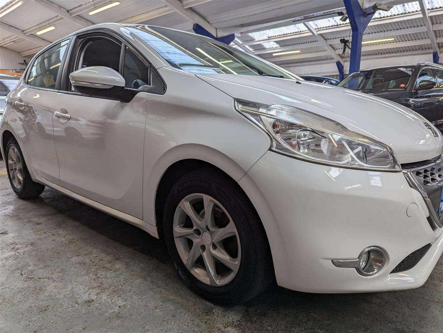 <p>2012 PEUGEOT 208 ACTIVE E-HDI S-A</p>