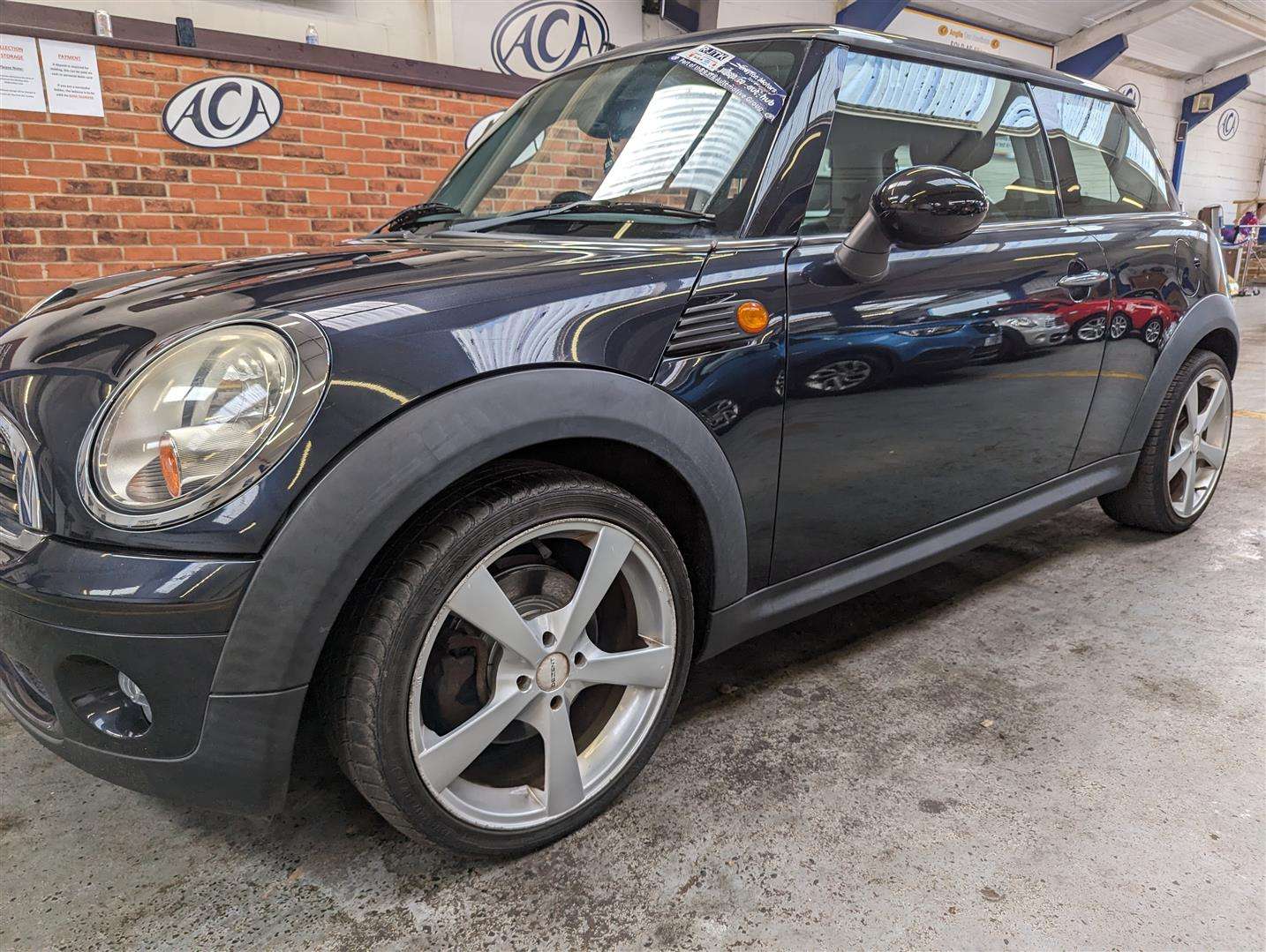 <p>2008 MINI ONE</p>