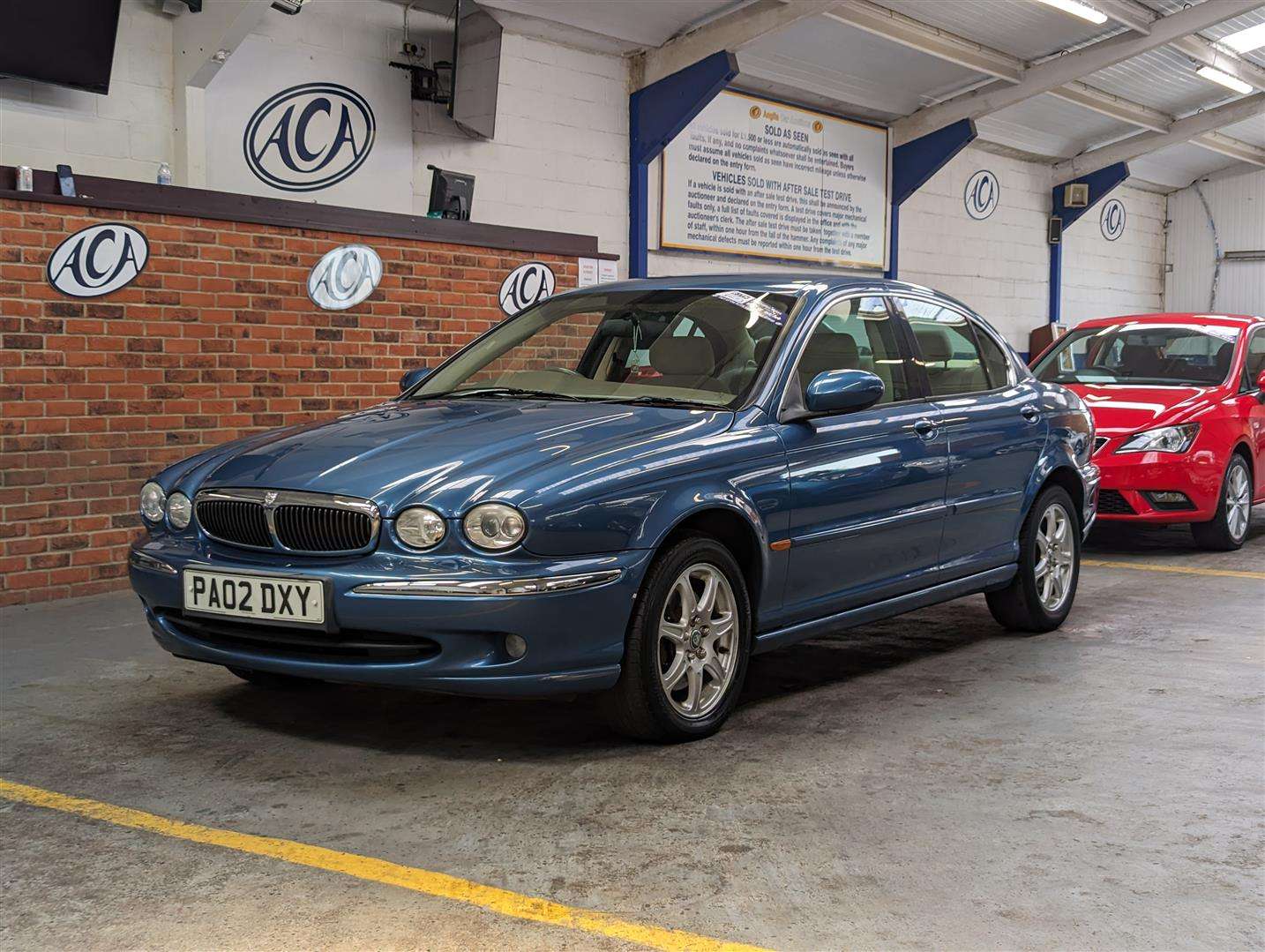 <p>2002 JAGUAR X-TYPE V6</p>