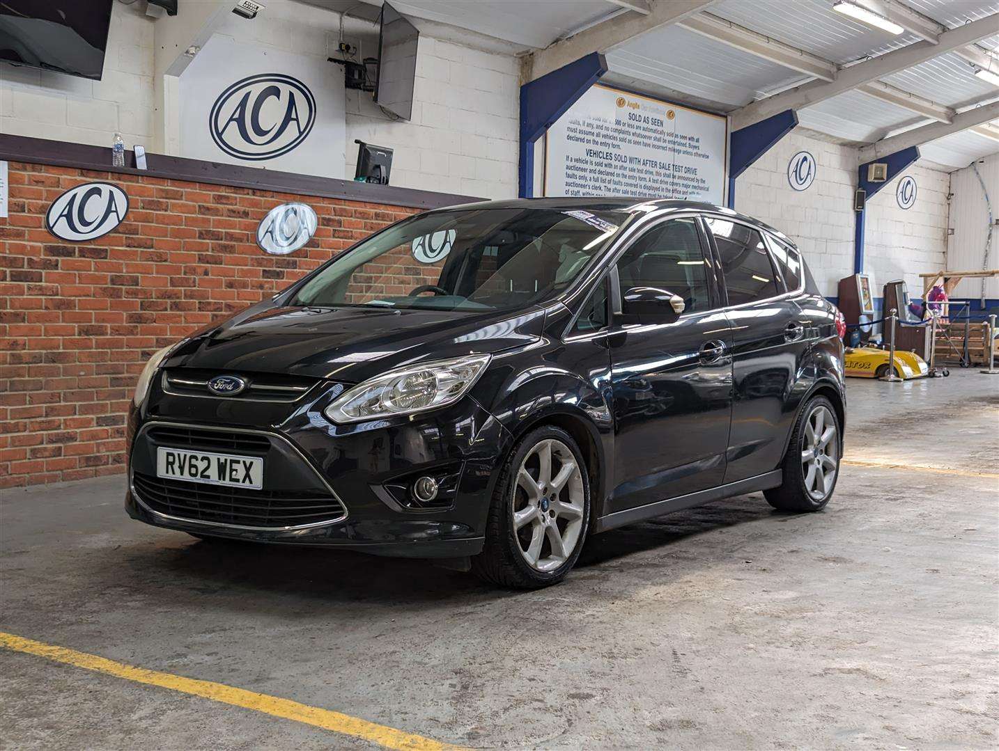 <p>2012 FORD C-MAX TITANIUM TDCI</p>