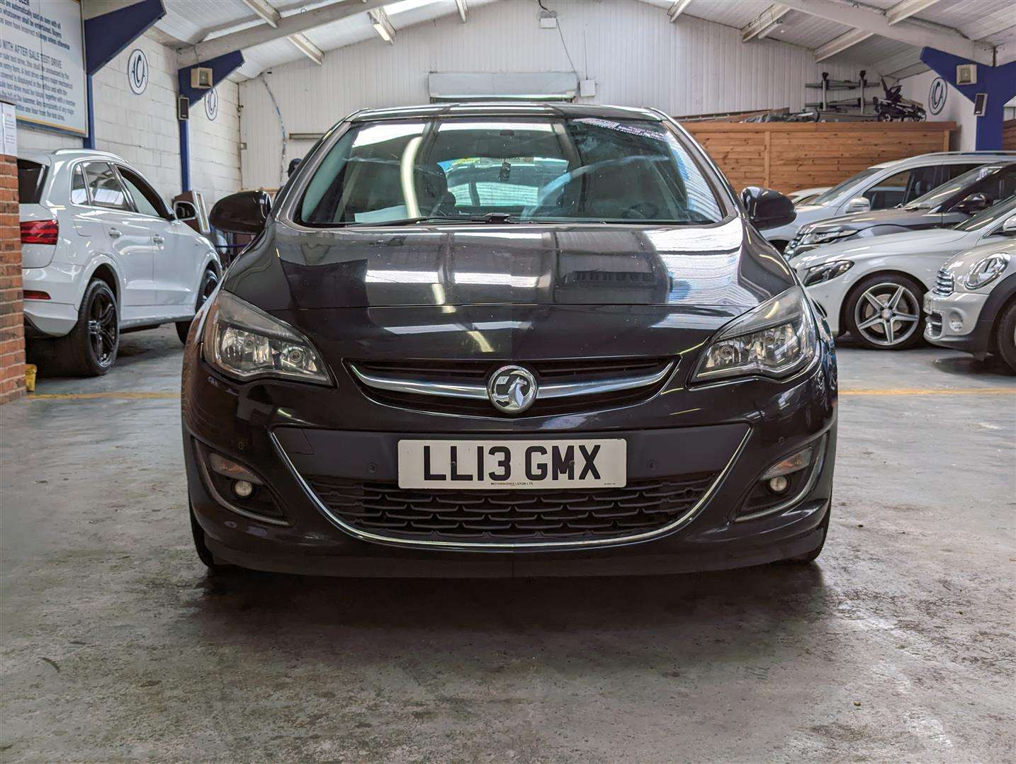 <p>2013 VAUXHALL ASTRA SRI CDTI</p>