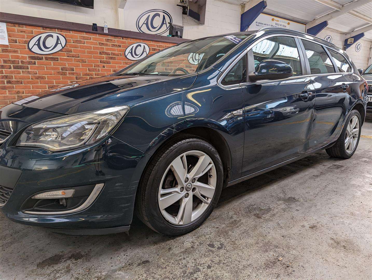 <p>2015 VAUXHALL ASTRA SRI AUTO</p>