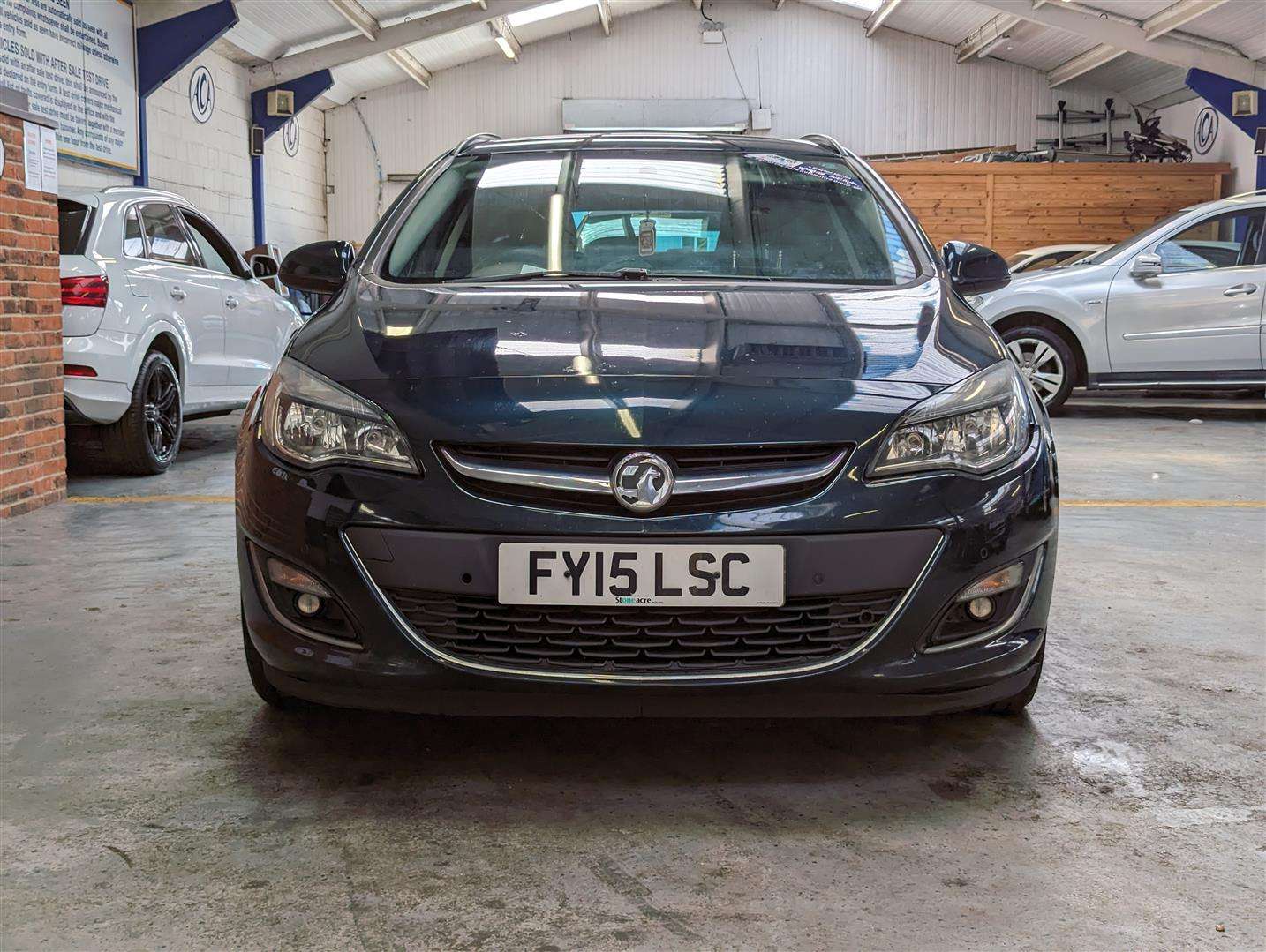 <p>2015 VAUXHALL ASTRA SRI AUTO</p>