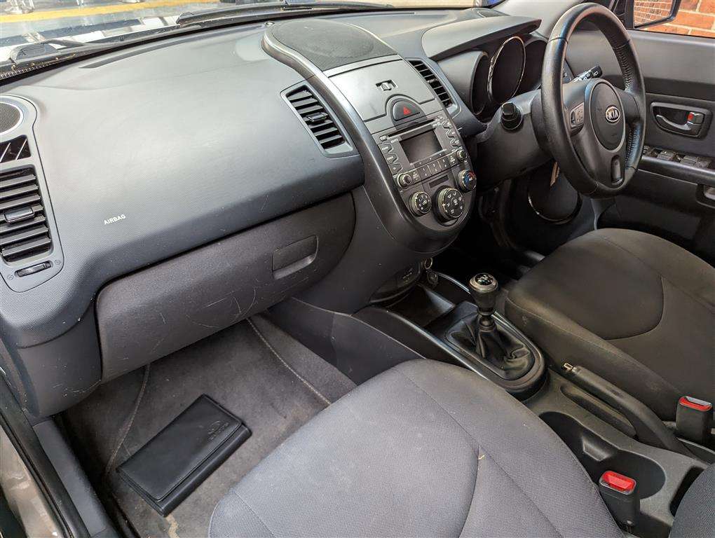 <p>2010 KIA SOUL TEMPEST CRDI</p>