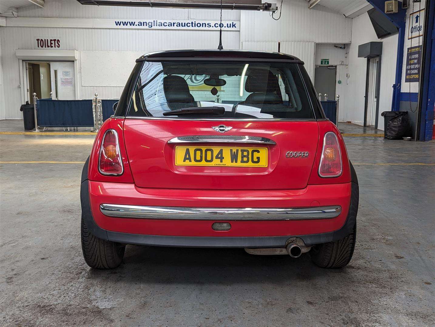 <p>2004 MINI COOPER **SOLD</p>