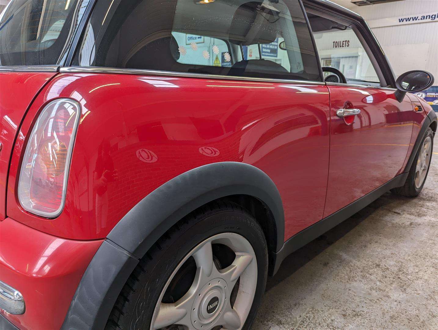 <p>2004 MINI COOPER **SOLD</p>