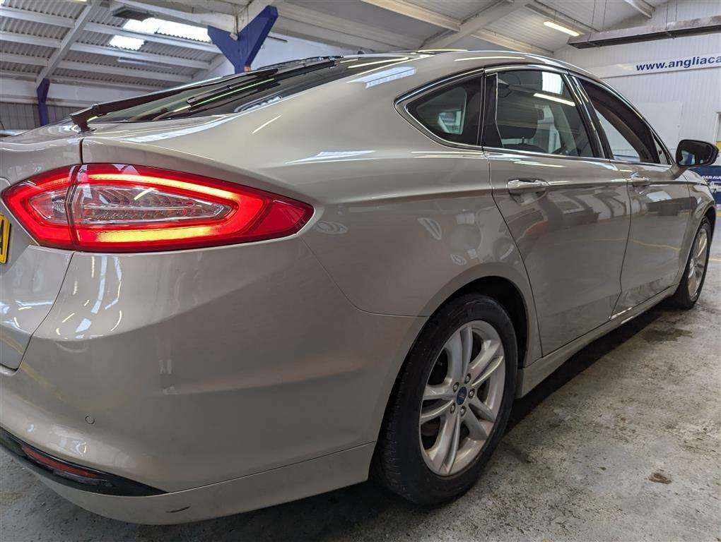 <p>2015 FORD MONDEO TITANIUM TDCI AUTO</p>