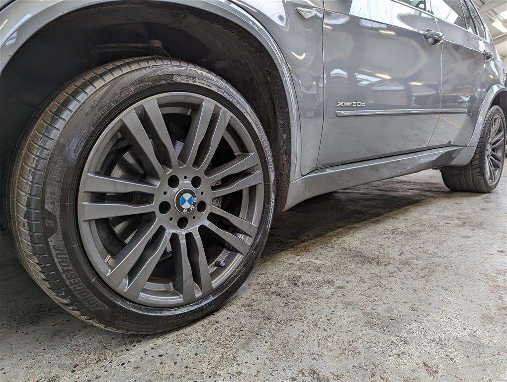 <p>2011 BMW X5 XDRIVE30D M SPORT AUTO</p>