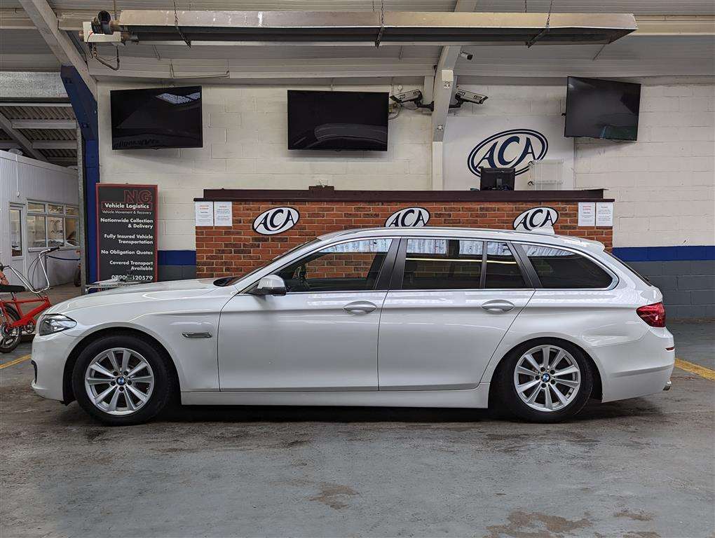 <p>2015 BMW 520D SE AUTO</p>