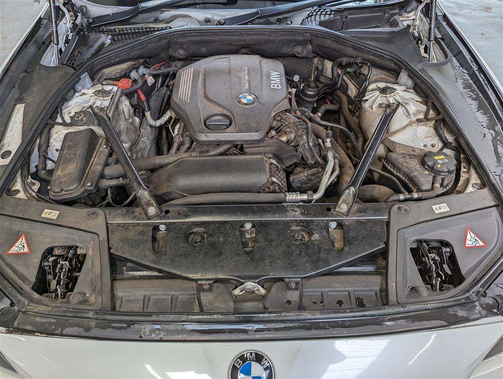 <p>2015 BMW 520D SE AUTO</p>