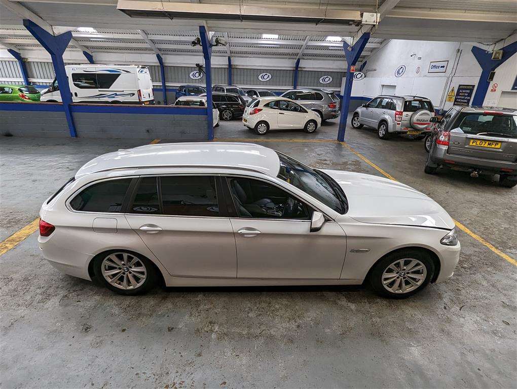 <p>2015 BMW 520D SE AUTO</p>