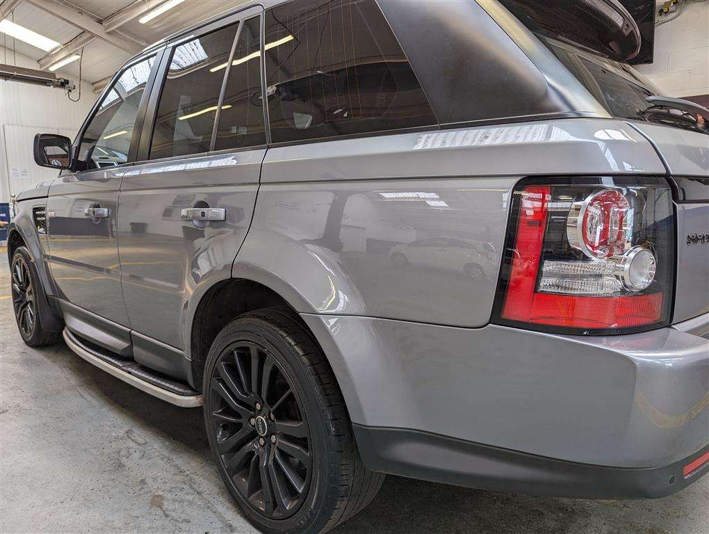 <p>2012 LAND ROVER RANGE ROVER SPORT HSE SDV</p>