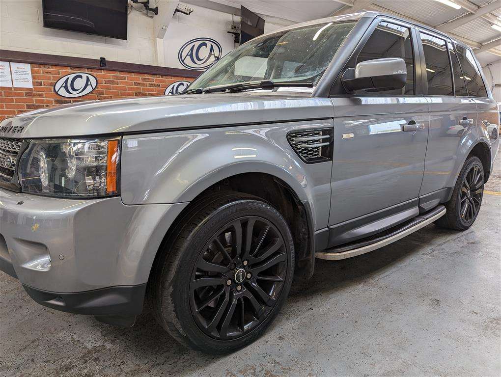 <p>2012 LAND ROVER RANGE ROVER SPORT HSE SDV</p>