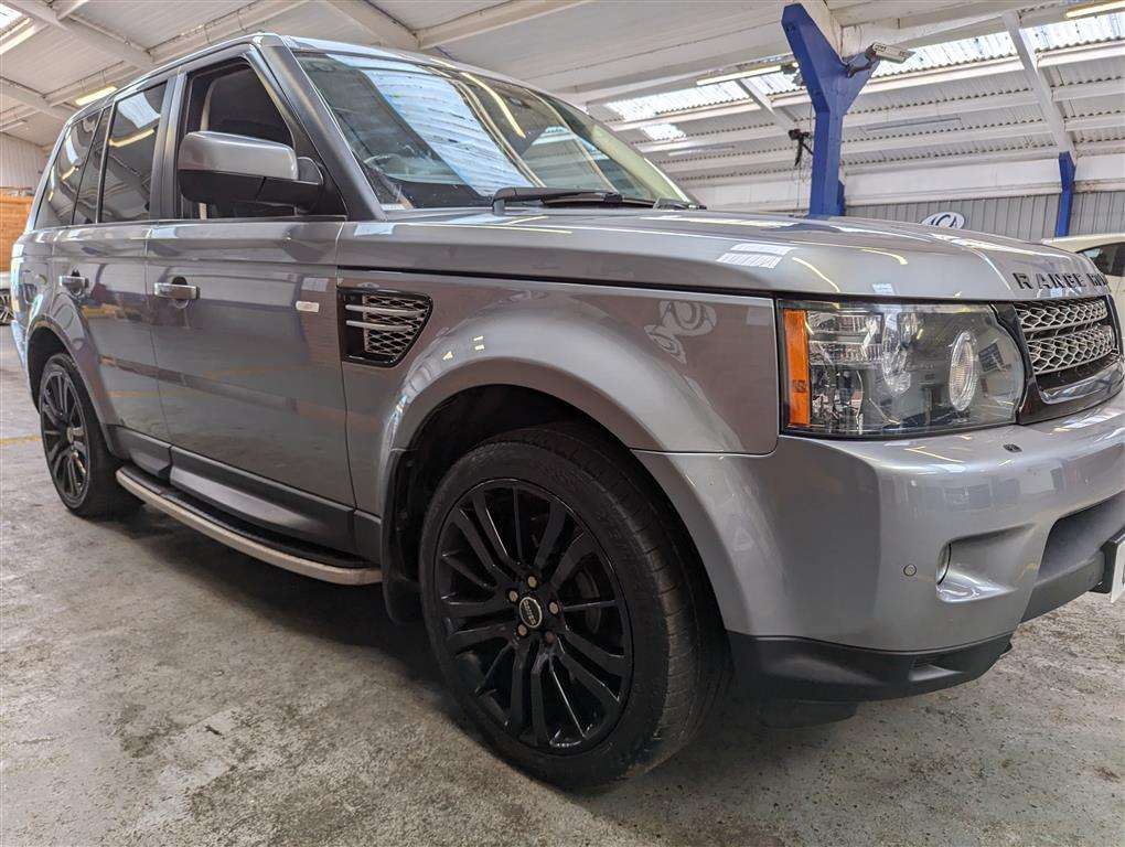 <p>2012 LAND ROVER RANGE ROVER SPORT HSE SDV</p>