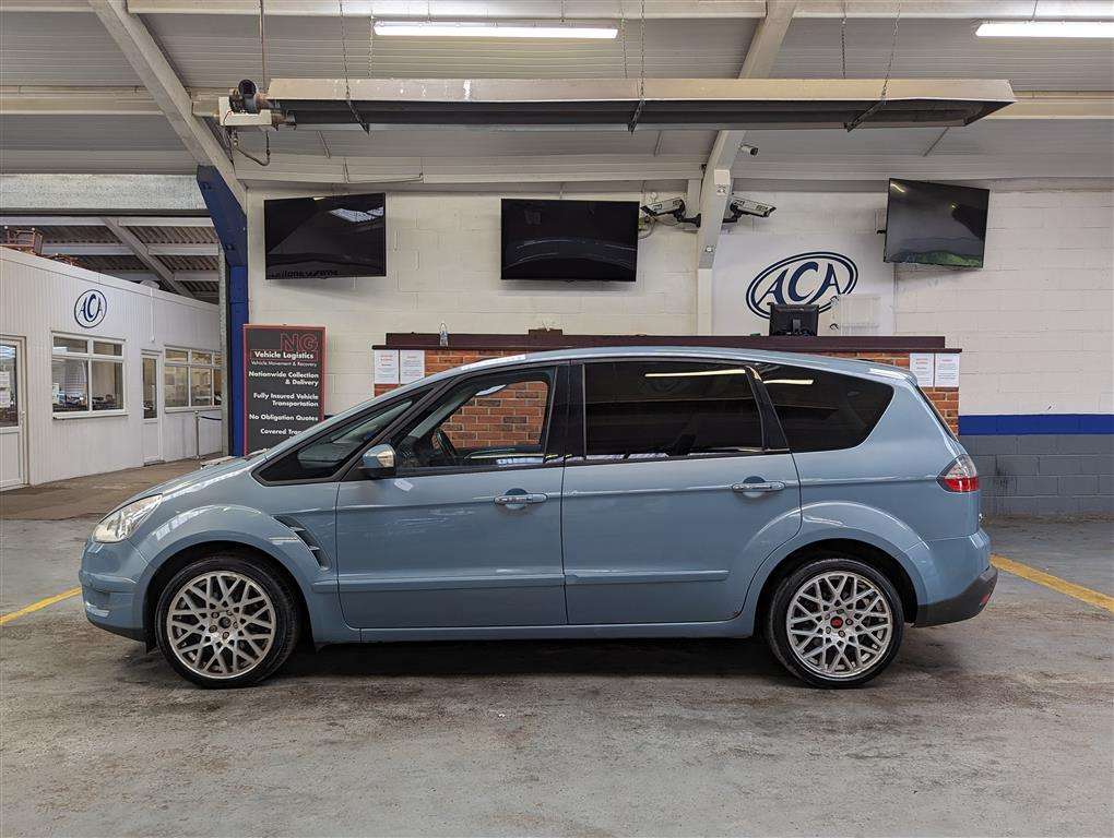 <p>2010 FORD S-MAX ** SOLD</p>