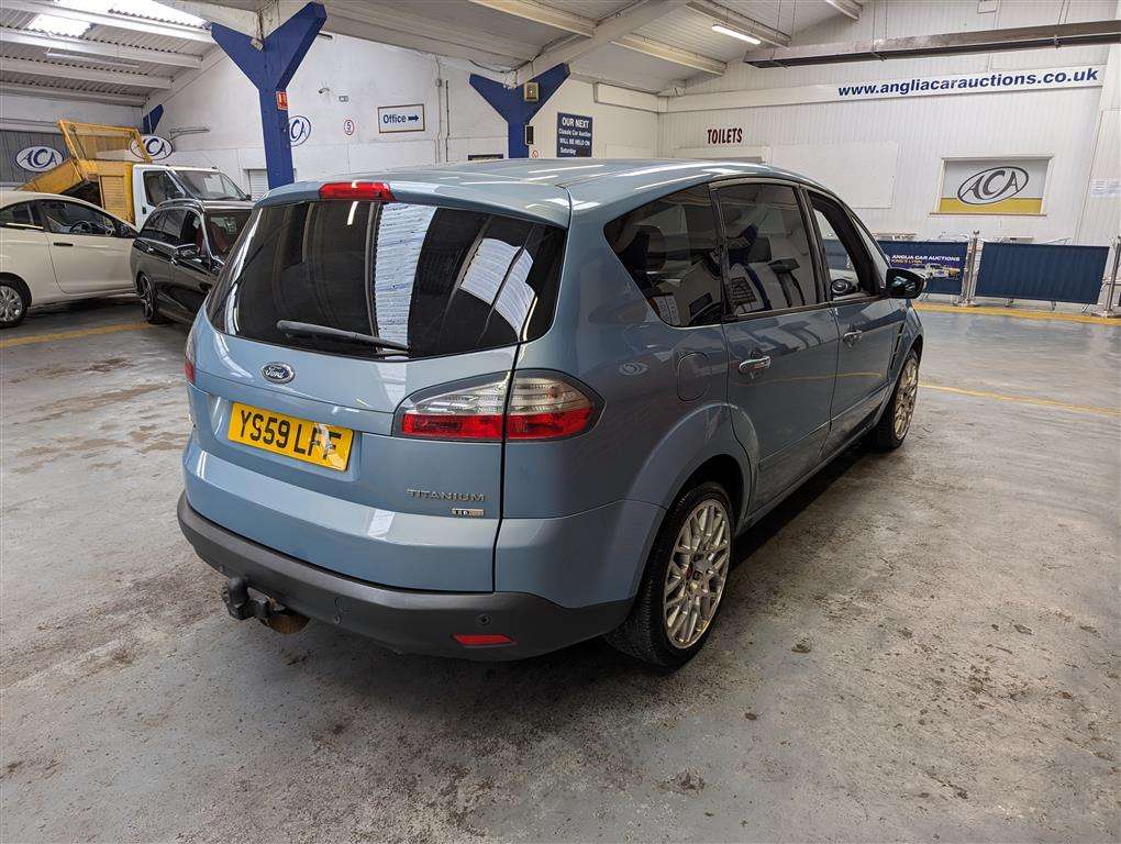 <p>2010 FORD S-MAX ** SOLD</p>