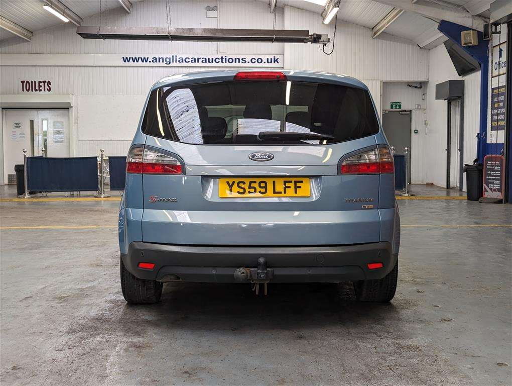 <p>2010 FORD S-MAX ** SOLD</p>